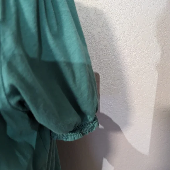 Ralph Lauren Seafoam Blouse w Keyhole - Picture 2 of 4